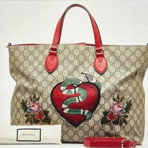🆕 Gucci GG XL SnakeHeart Limited Edition two way Tote